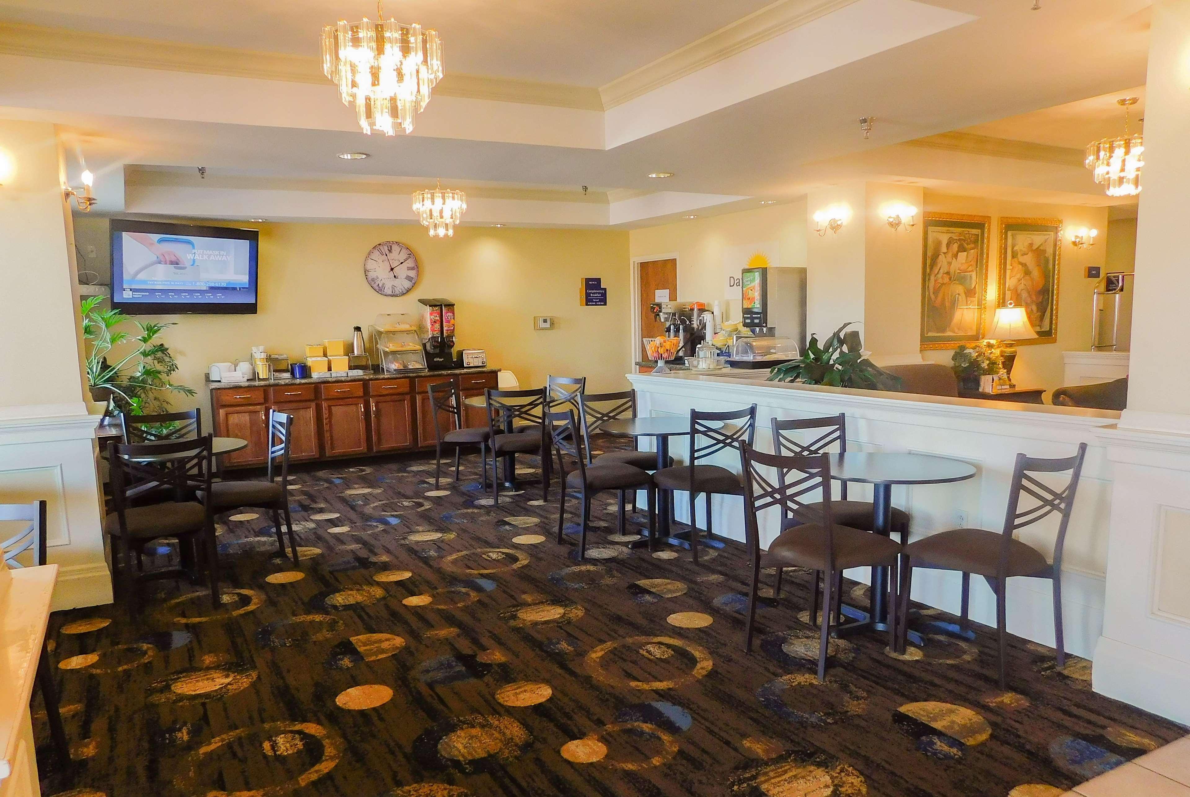 Days Inn & Suites By Wyndham Pocahontas Exterior foto